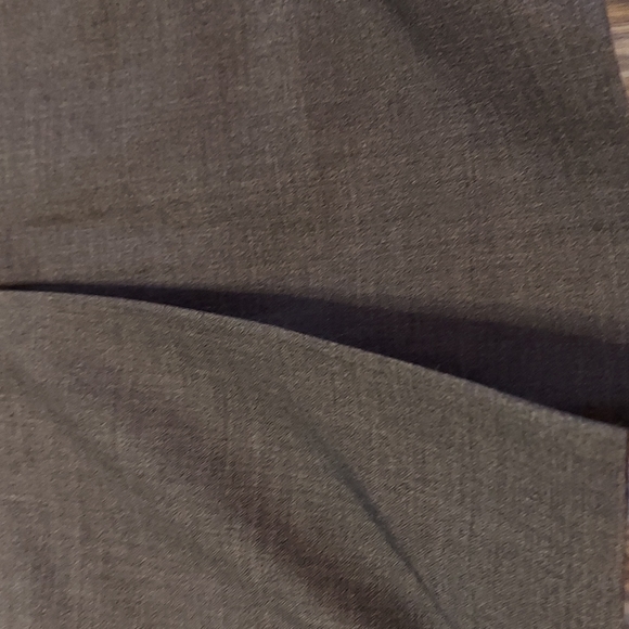 Ann Taylor Woman's gray skirt - Picture 5 of 5